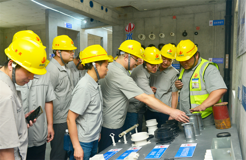 为进一步推进优质客户高效履约，提升交付品质、达成客户满意，2025年6月25日，尊龙时凯建设集团在上海组织召开2025年越秀地产、华润置业客户履约推进会。